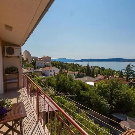 Car * Crikvenica